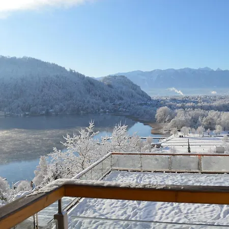 בית הארחה Jaeger 3*