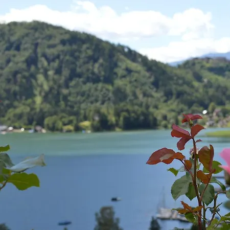 בית הארחה Jaeger 3*