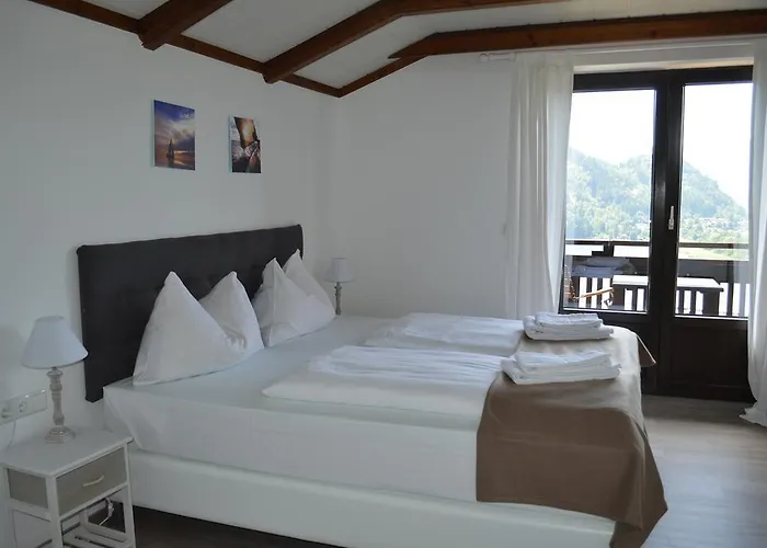 Jaeger Guest house 3*